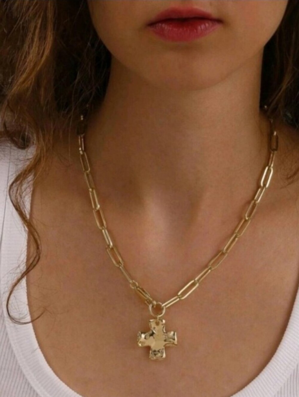 NEW! Minimalist Gold Paperclip Link Chain With Chunky Cross Pendant Necklace - Picture 2 of 4